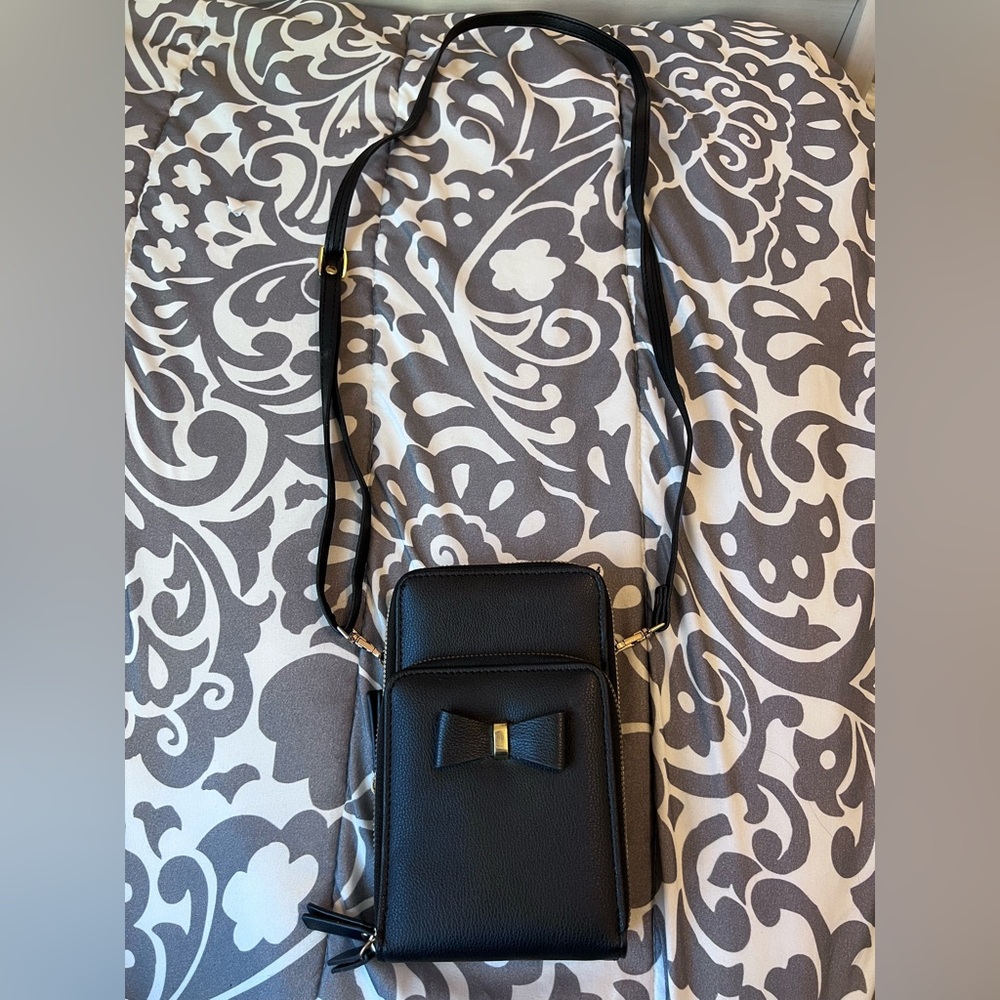 Elegant Black Bow Crossbody Bag